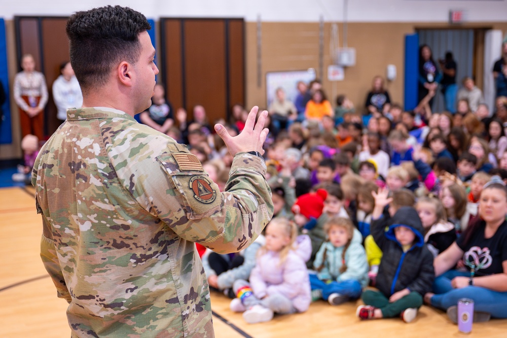 Malmstrom kennel performs demo for local elementary school