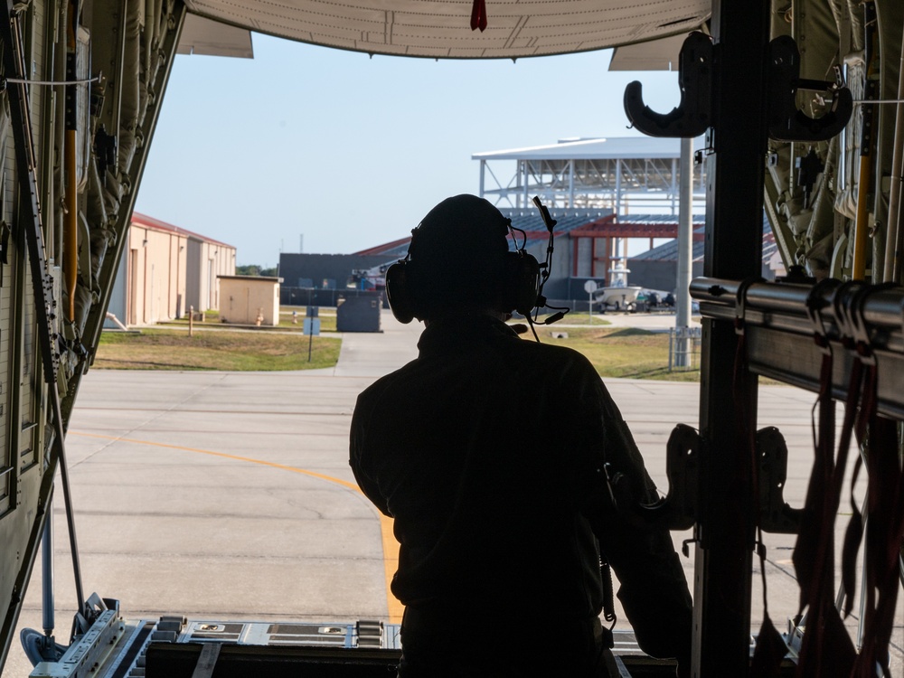 39th Rescue Squadron executes nighttime combat search and rescue training