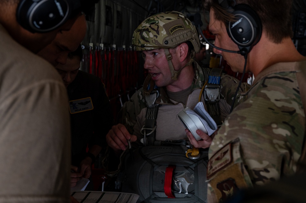 39th Rescue Squadron facilitates static line jumps