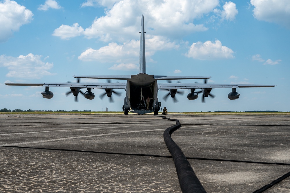 39th Rescue Squadron conducts forward arming and refueling point training