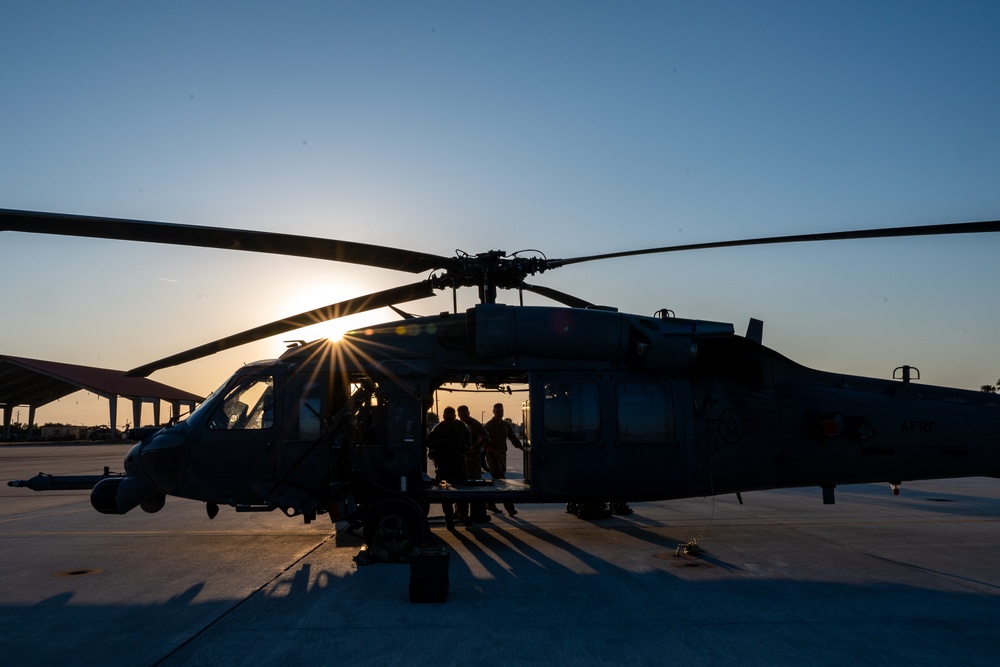 301st Rescue Squadron conducts nighttime combat search and rescue training