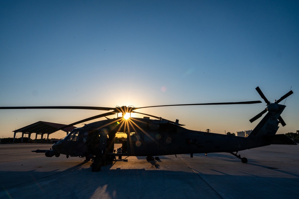 301st Rescue Squadron conducts nighttime combat search and rescue training