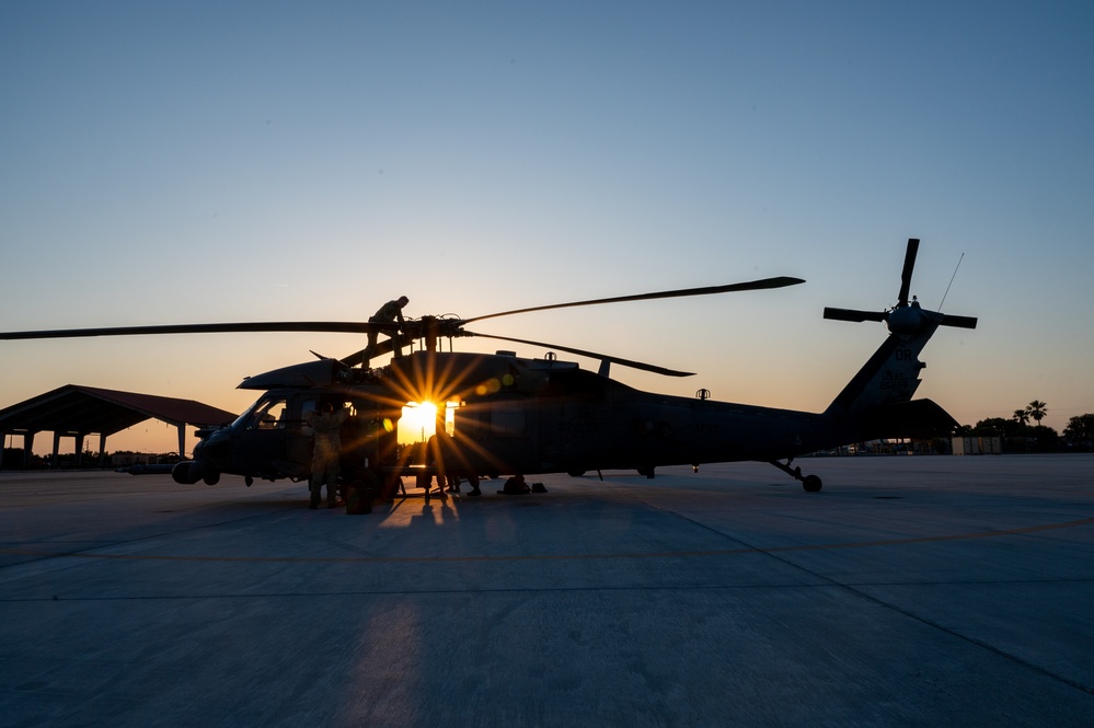 301st Rescue Squadron conducts nighttime combat search and rescue training