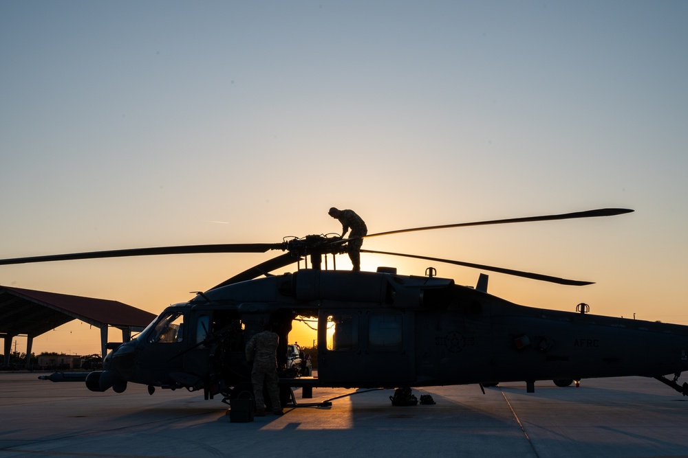 301st Rescue Squadron conducts nighttime combat search and rescue training