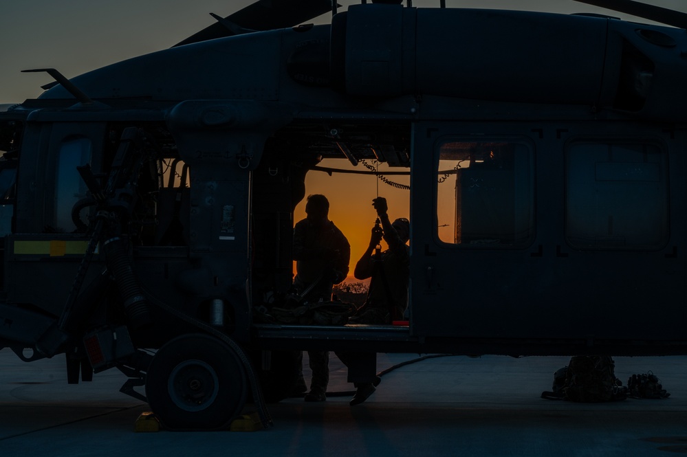 301st Rescue Squadron conducts nighttime combat search and rescue training