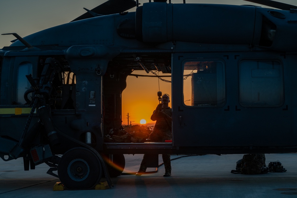 301st Rescue Squadron conducts nighttime combat search and rescue training