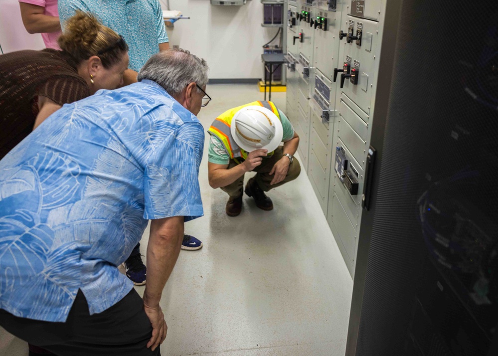 Principal Deputy and Chief of Staff to DASN (Energy) Visits Kupono Solar