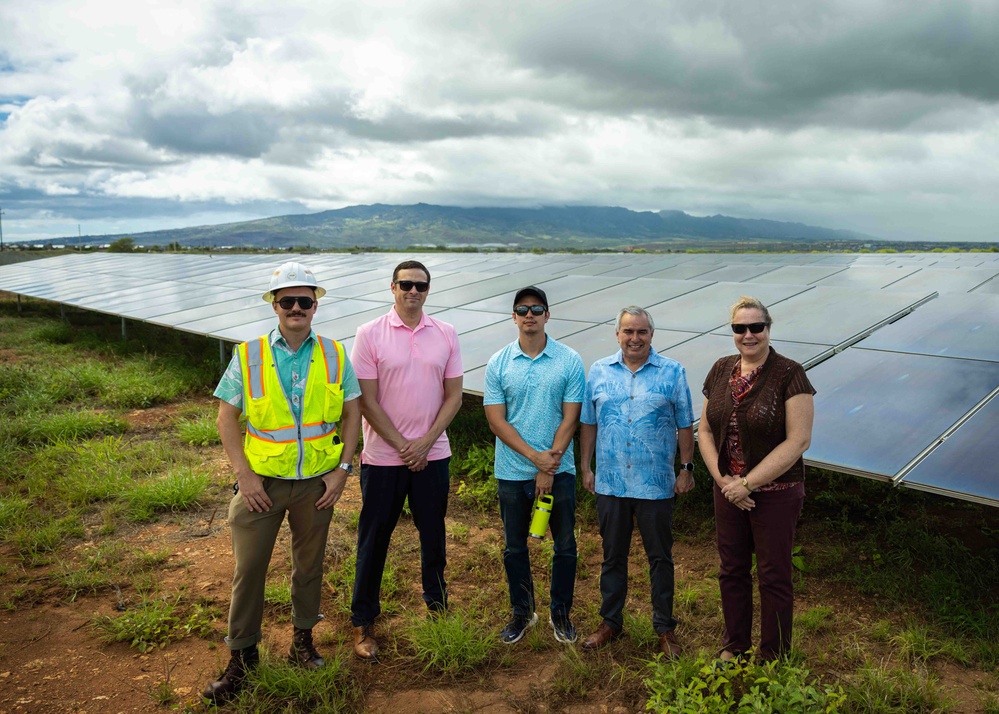 Principal Deputy and Chief of Staff to DASN (Energy) Visits Kupono Solar