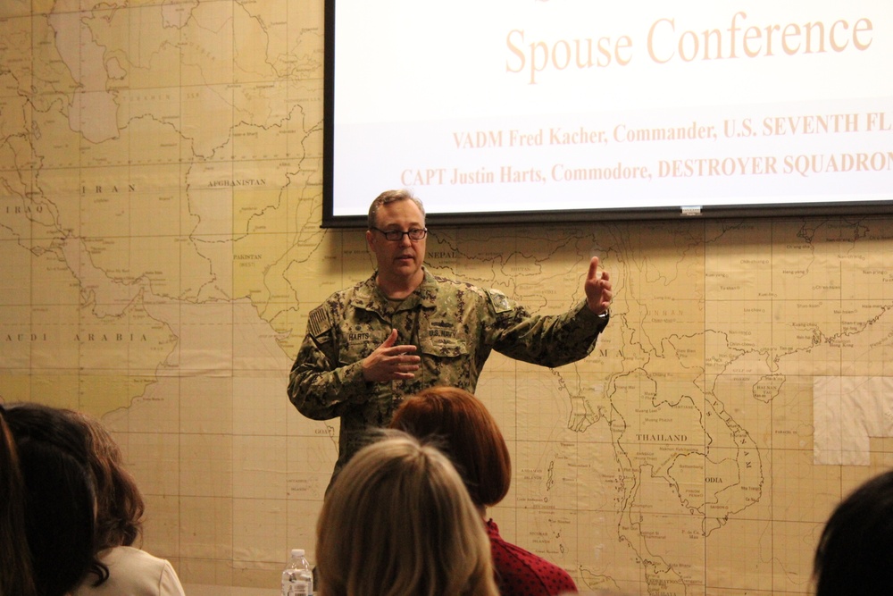 DESRON 15 Hosts Spouse Conference