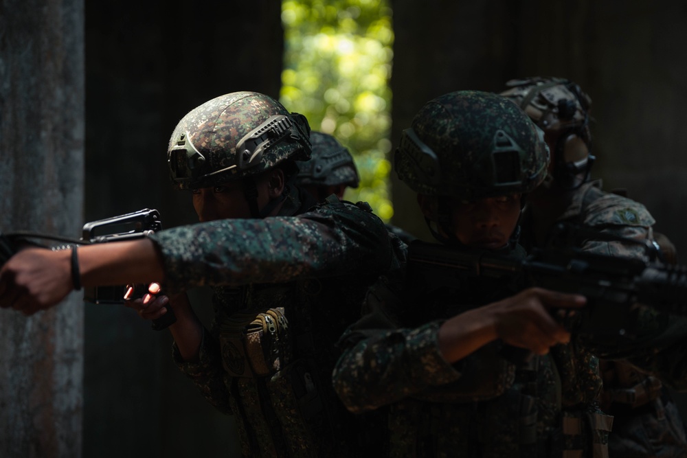 Balikatan 24: 3rd LCT conducts Military Operations on Urbanized Terrain training with Philippine Marines