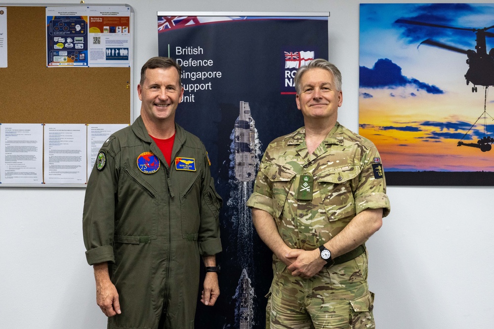 Commander of the British Armed Forces Strategic Command Visits SNI
