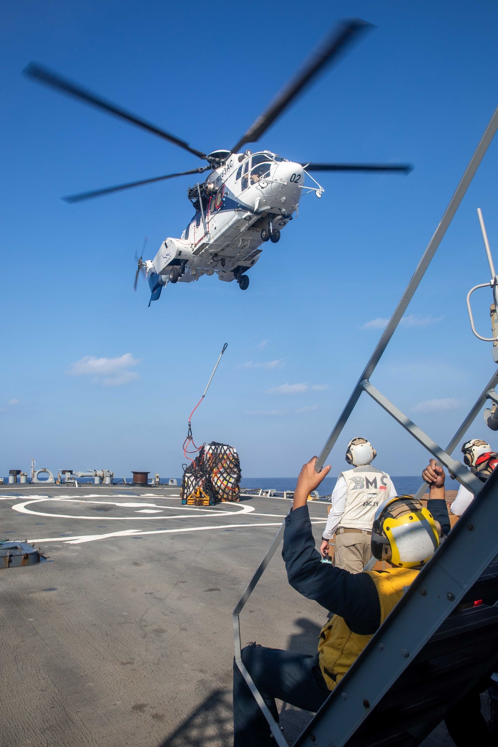 DVIDS - Images - USS Russell (DDG 59) vertical replenishment with USNS ...