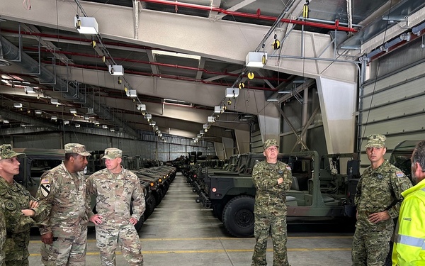 Croation army conducts mil-to-mil APS-2 maintenance exchange with AFSBn-Africa in Italy