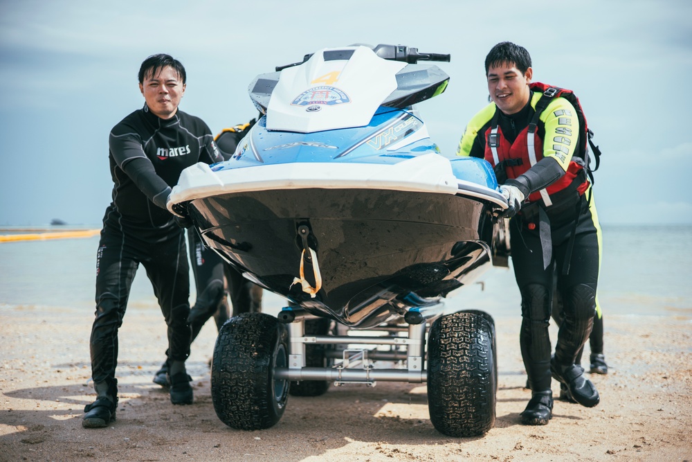 Firefighters enhance aquatic life-saving skills | Basic watercraft rescue operator course