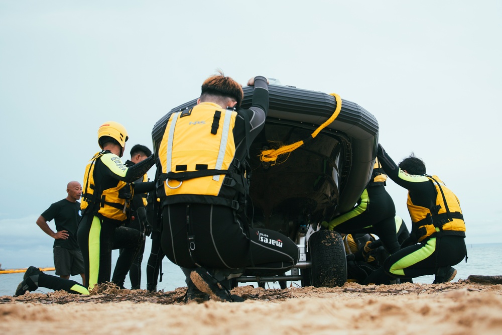 Firefighters enhance aquatic life-saving skills | Basic watercraft rescue operator course