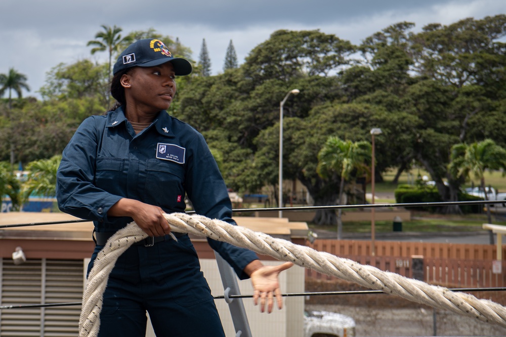 USS William P. Lawrence Makes Preparations to Get Underway