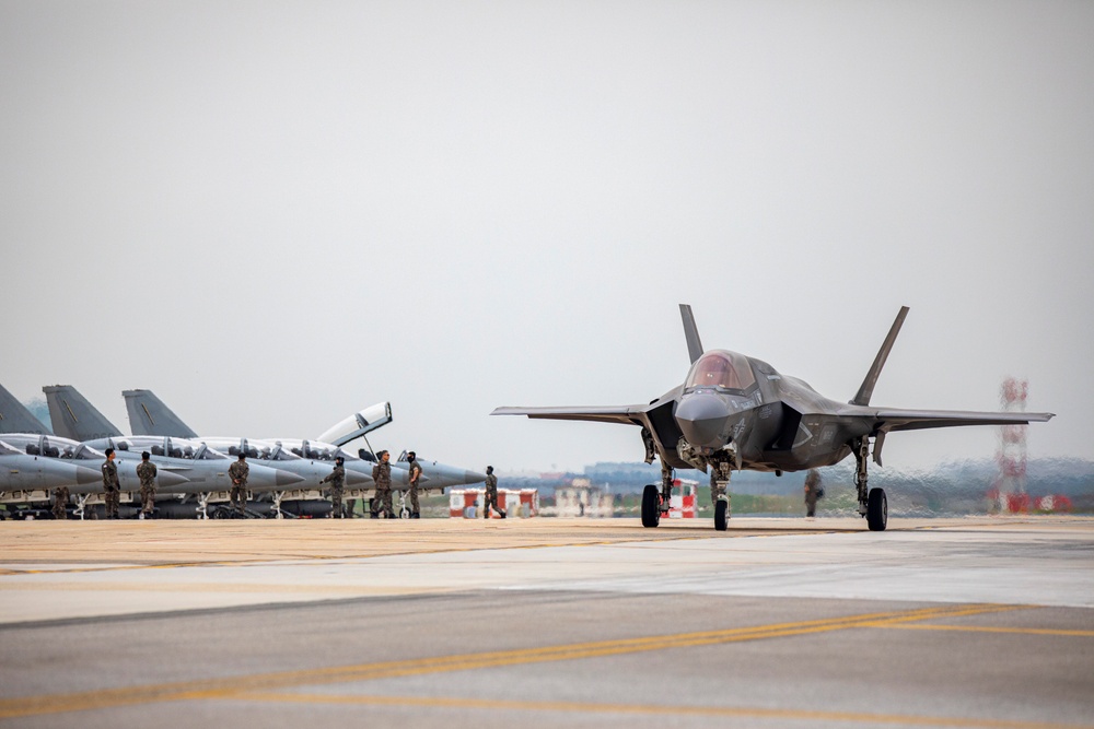 One team, one fight: The Green Knights fly with the Republic of Korea and U.S. Air Force