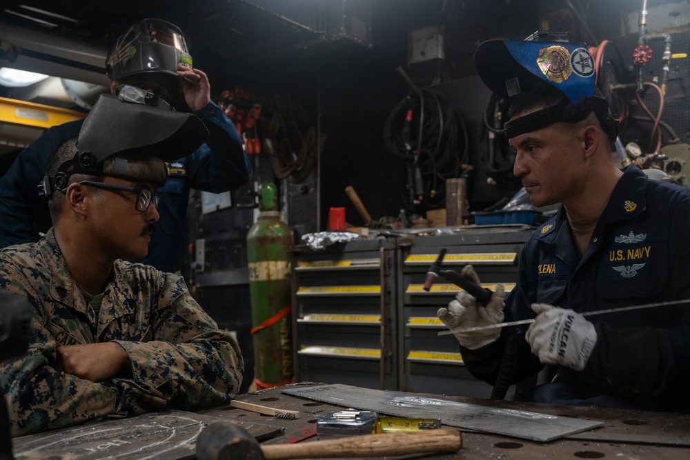 Welding Relationships: WSP ARG-24th MEU Naval Integration During COMPTUEX