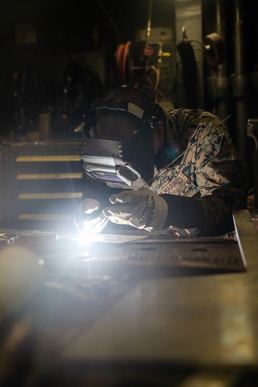 Welding Relationships: WSP ARG-24th MEU Naval Integration During COMPTUEX