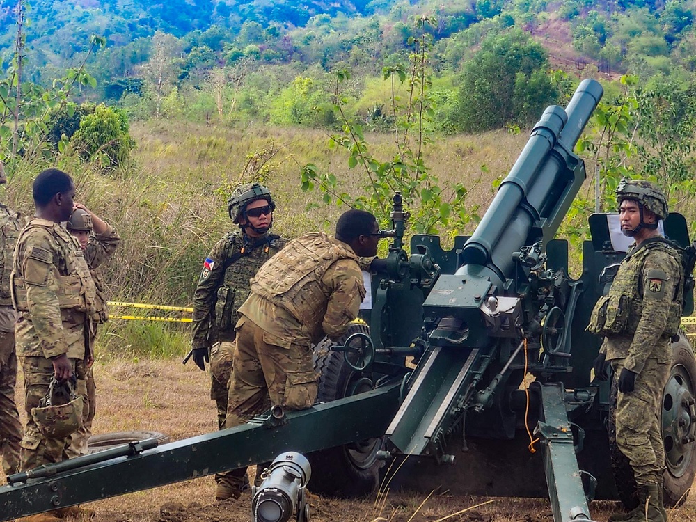 Balikatan 24: 3rd Battalion, 7th Field Artillery Regiment, 25th Infantry Division Artillery Brigade, 25th Infantry Division conducts live fire with the Philippine Army 7th Infantry Division