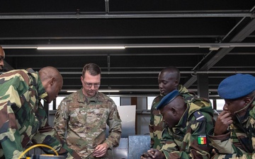 86th MXS, 435th CRSS hosts Senegal air force