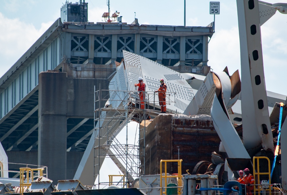 Wreckage removal continues on the Francis Scott Key Bridge