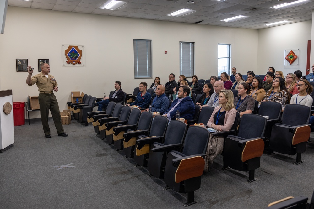 MCI-West deputy commander teaches at the Oceanside Leadership Academy