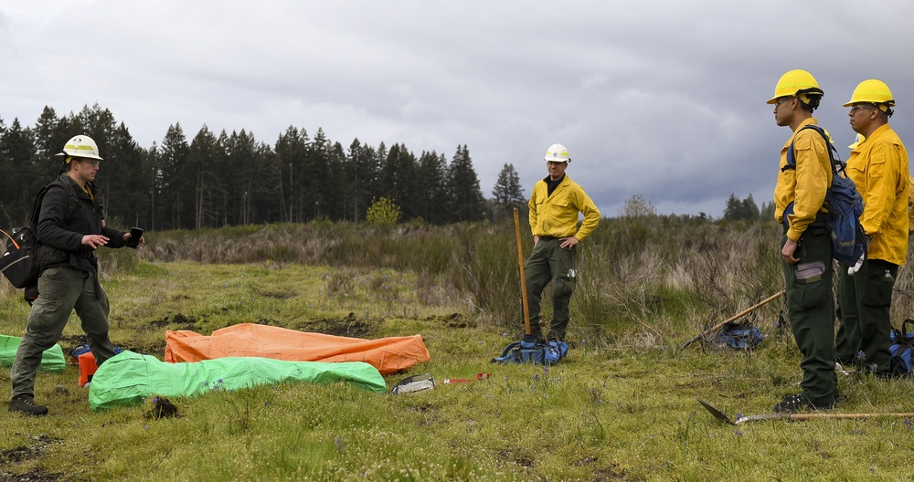 Guard members train on wildland firefighting techniques