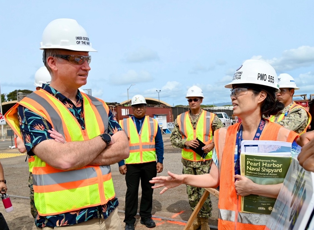 Under Secretary of The Navy Visits Intermediate Maintenance Facility in Pearl Harbor