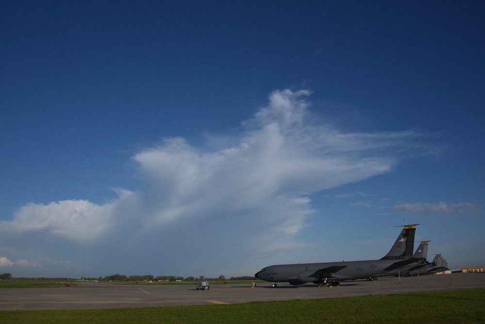 KC-135s at home