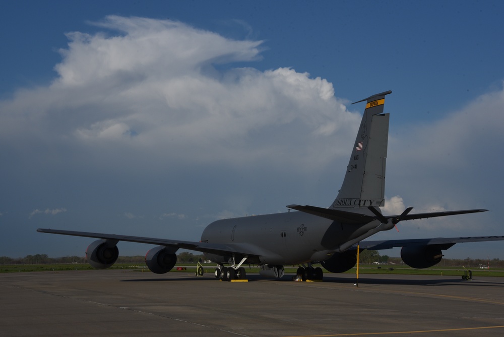 KC-135 storm