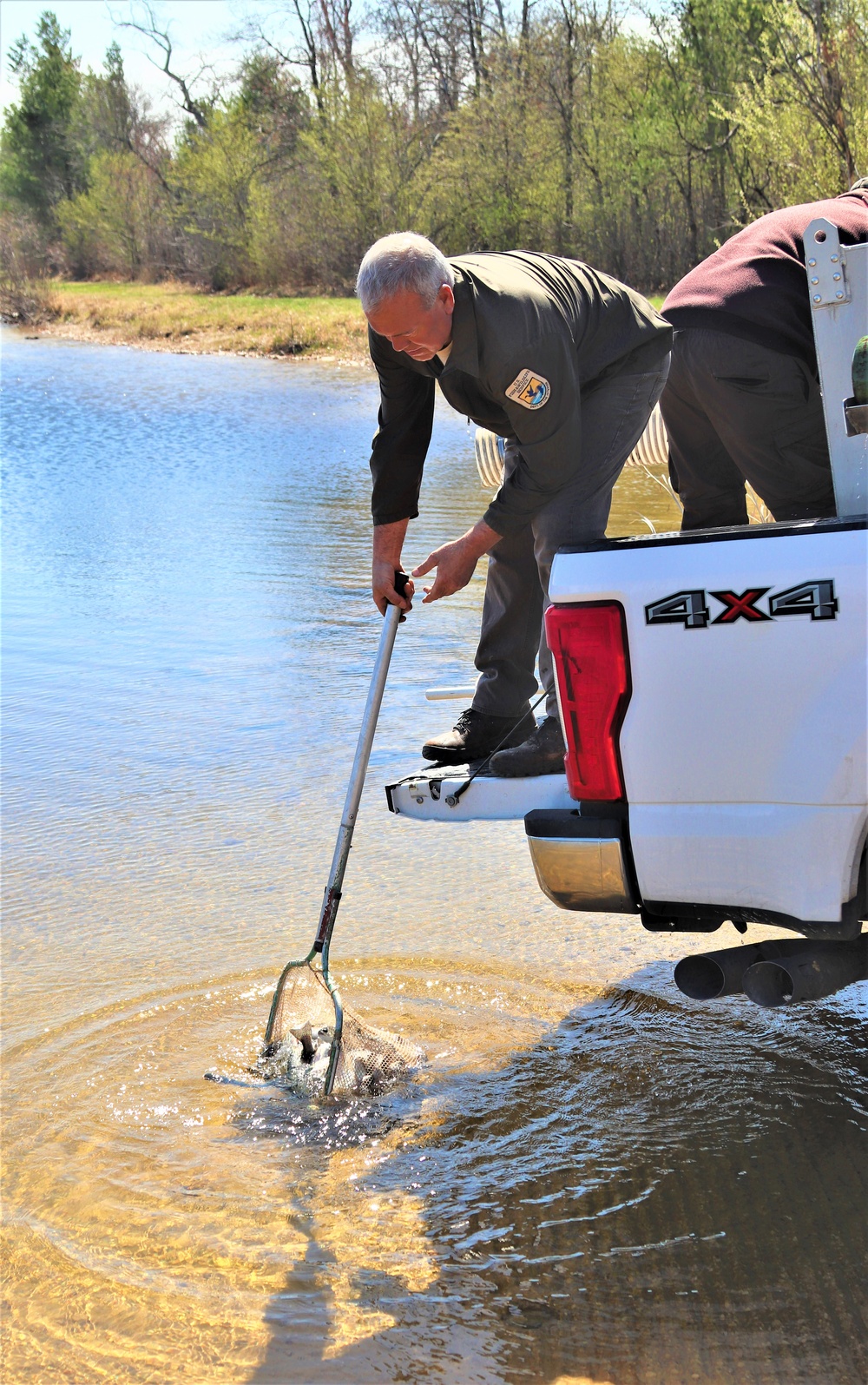 Dvids - Images - Usfws Stocks More Than 15,000 Rainbow Trout In Fort 