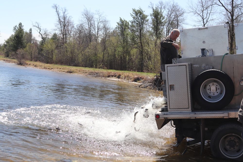 USFWS stocks more than 15,000 rainbow trout in Fort McCoy’s waterways for 2024 fishing season