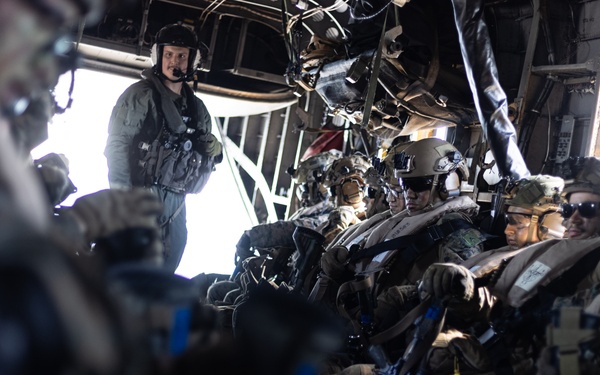 BLT 1/8 Conducts Raid During COMPTUEX