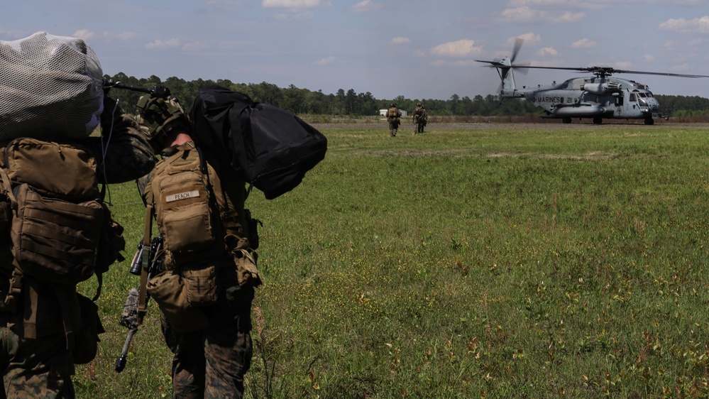 BLT 1/8 Conducts Raid During COMPTUEX