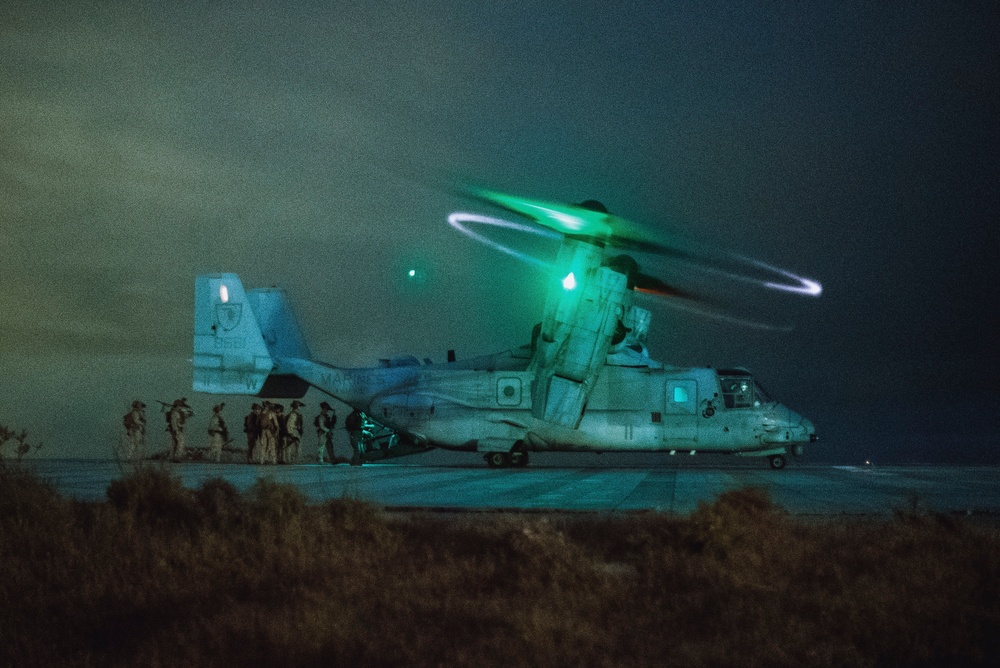 15th MEU Recon Co. Conducts MV-22B Raid at Camp Pendleton