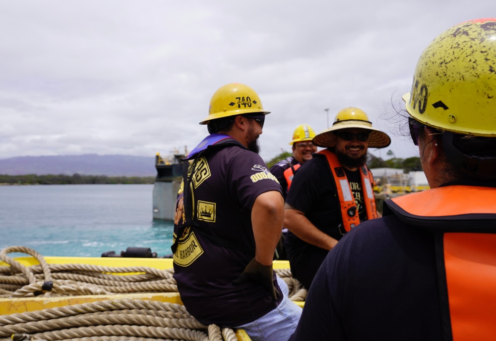 Pride of America cruise ship arrives at Pearl Harbor Shipyard