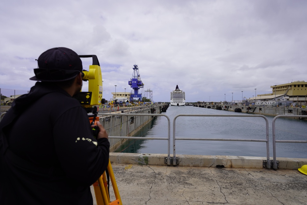 Pride of America cruise ship arrives at Pearl Harbor Shipyard