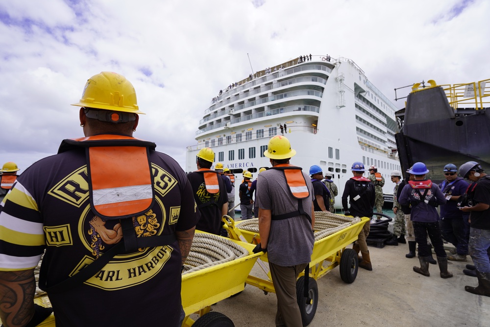 Pride of America cruise ship arrives at Pearl Harbor Shipyard