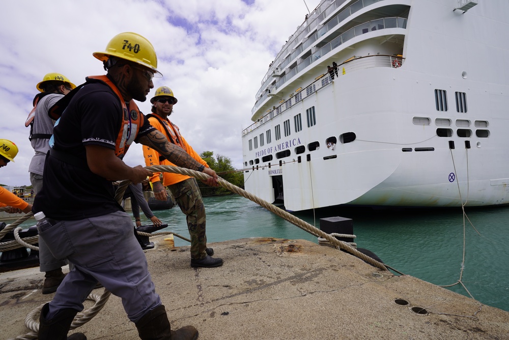 Pride of America cruise ship arrives at Pearl Harbor Shipyard