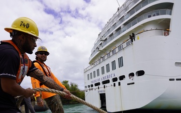 Pride of America cruise ship arrives at Pearl Harbor Shipyard