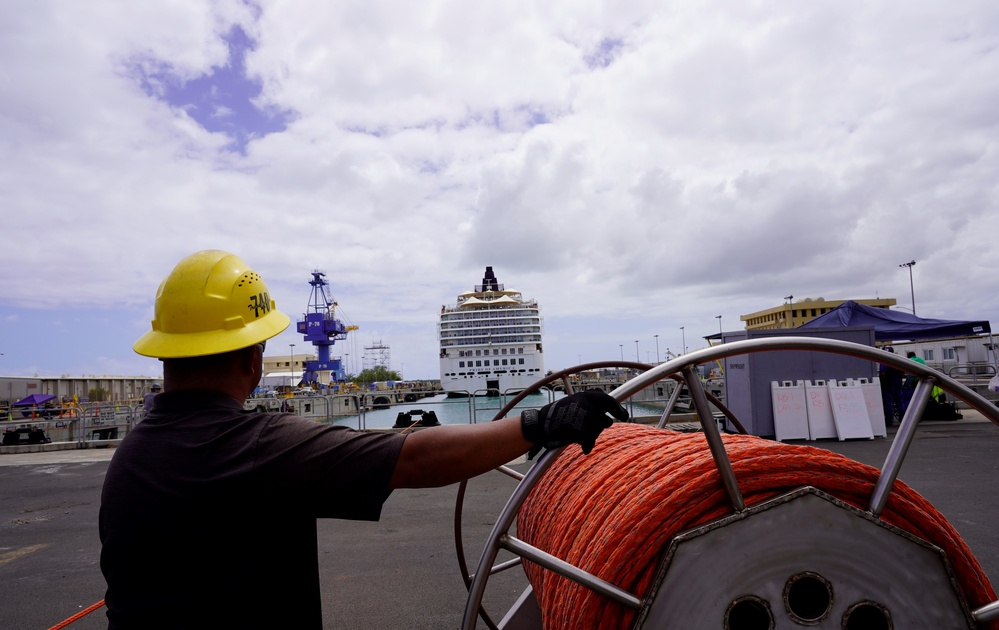 Pride of America cruise ship arrives at Pearl Harbor Shipyard