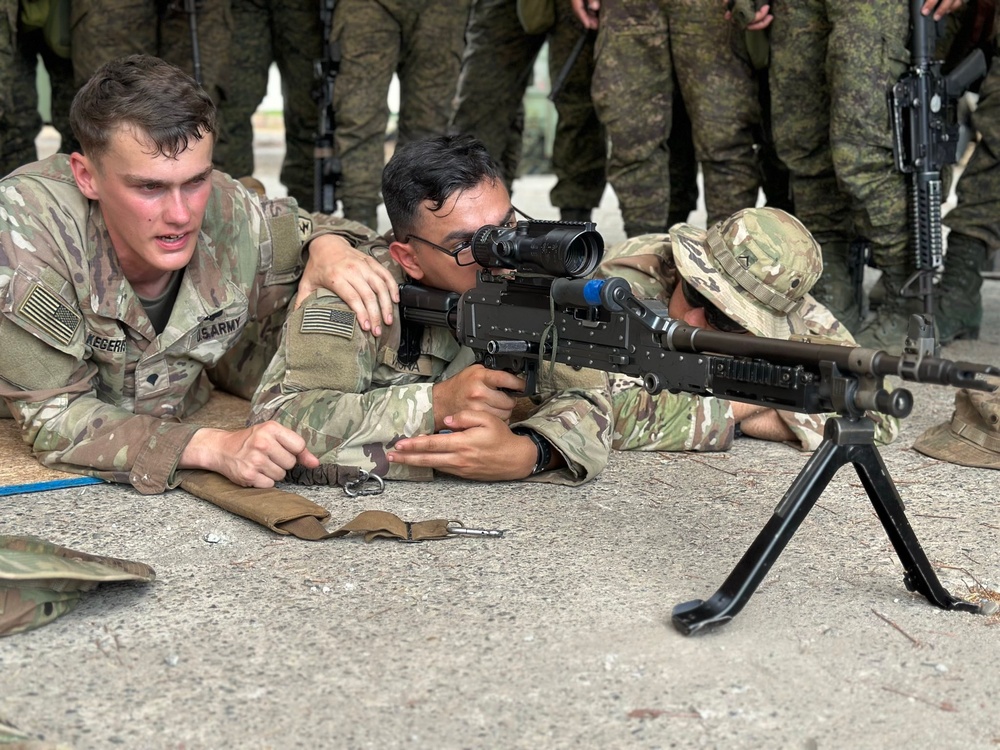 Balikatan 24: 2nd Battalion, 27th Infantry Regiment, 3rd Infantry Brigade Combat Team, 25th Infantry Division conduct programs of instruction on the M240B machine gun with the Philippine Army 7th Infantry Division