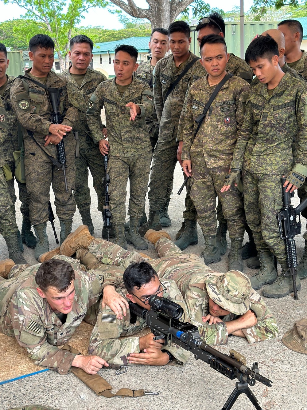 Balikatan 24: 2nd Battalion, 27th Infantry Regiment, 3rd Infantry Brigade Combat Team, 25th Infantry Division conduct programs of instruction on the M240B machine gun with the Philippine Army 7th Infantry Division