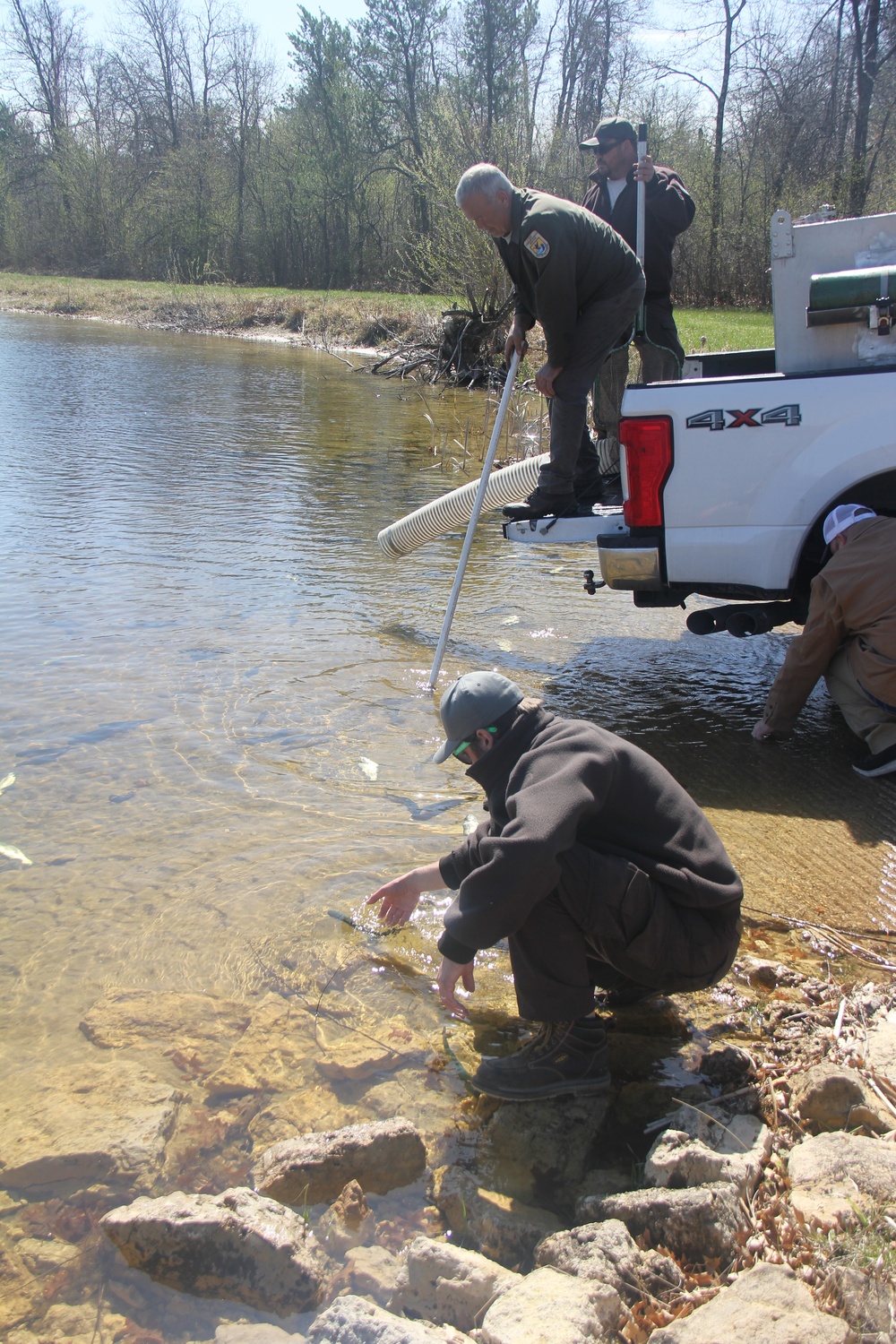 USFWS stocks more than 15,000 rainbow trout in Fort McCoy’s waterways for 2024 fishing season