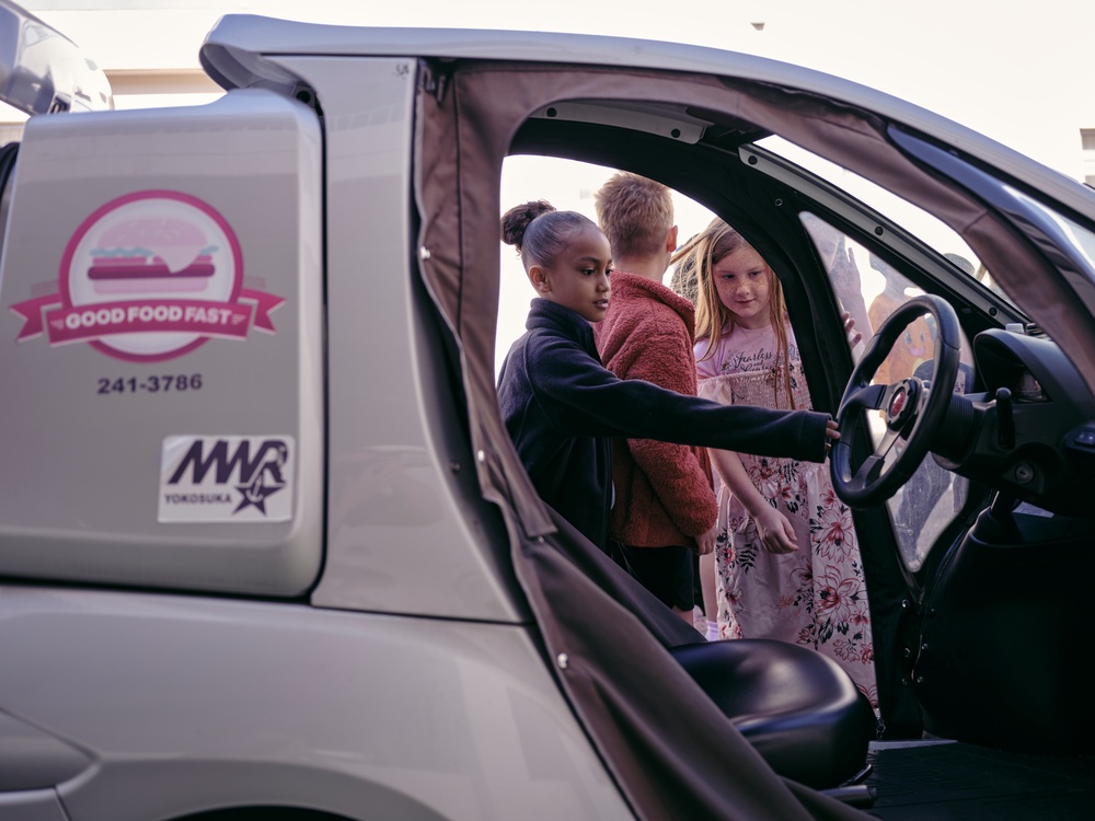 The Sullivans Elementary Holds Car Career Day