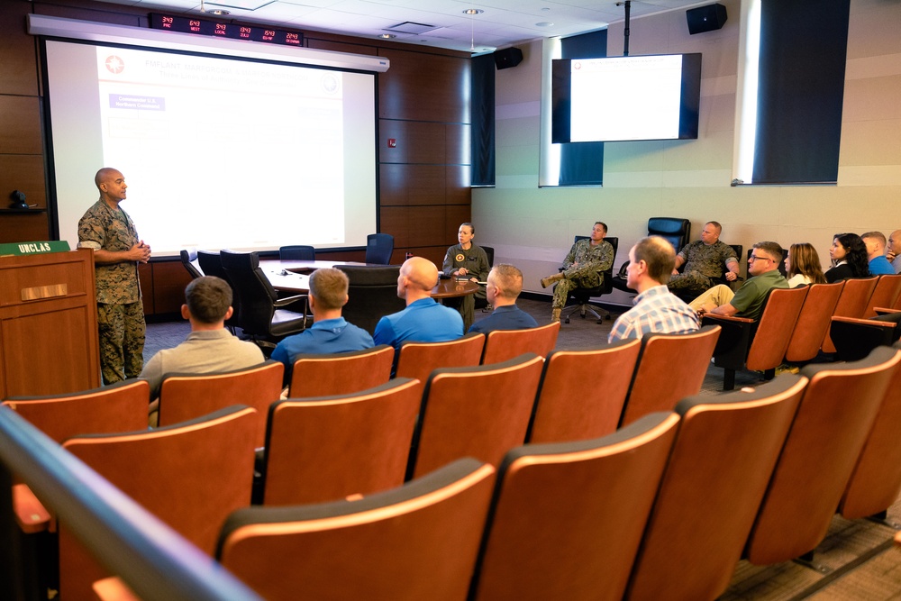 DVIDS - Images - MARFORCOM Commander Briefs Students from the Marine ...