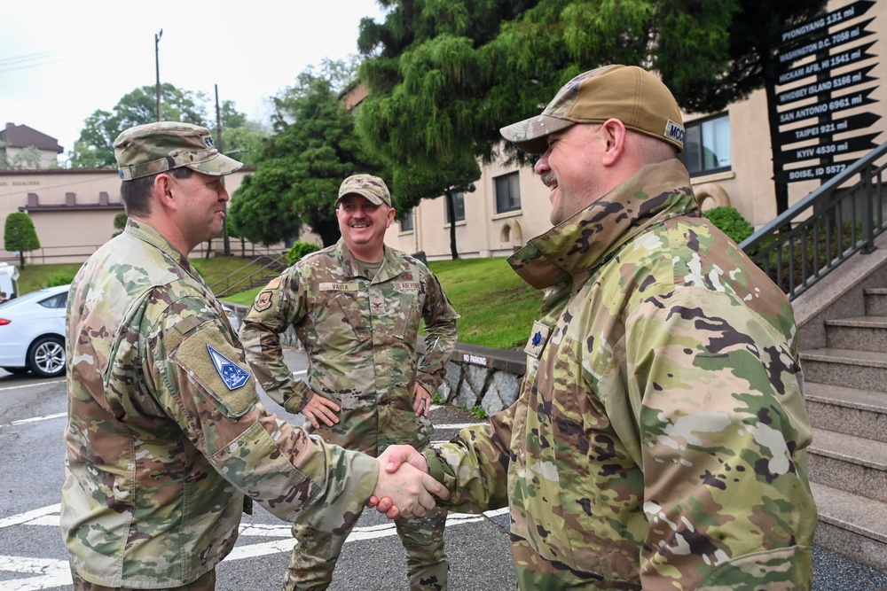 U.S. Space Force top general visits Space Forces Korea