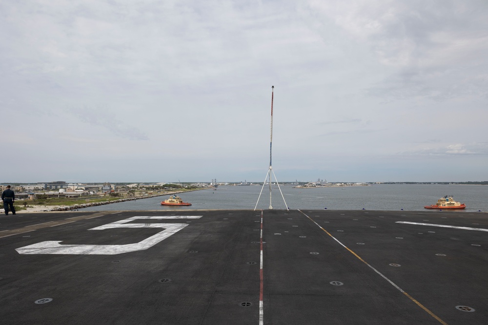 USS Bataan Pulls Into Mayport