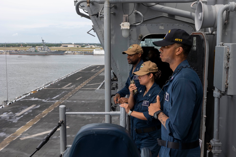 USS Bataan Pulls Into Mayport